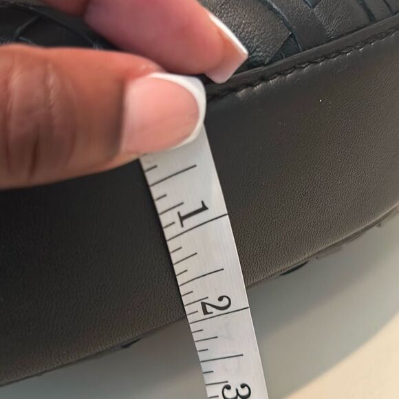 Walter Baker Blake Woven Leather Crescent Shoulder Bag Contemporary Trendy Chic - Picture 13 of 15